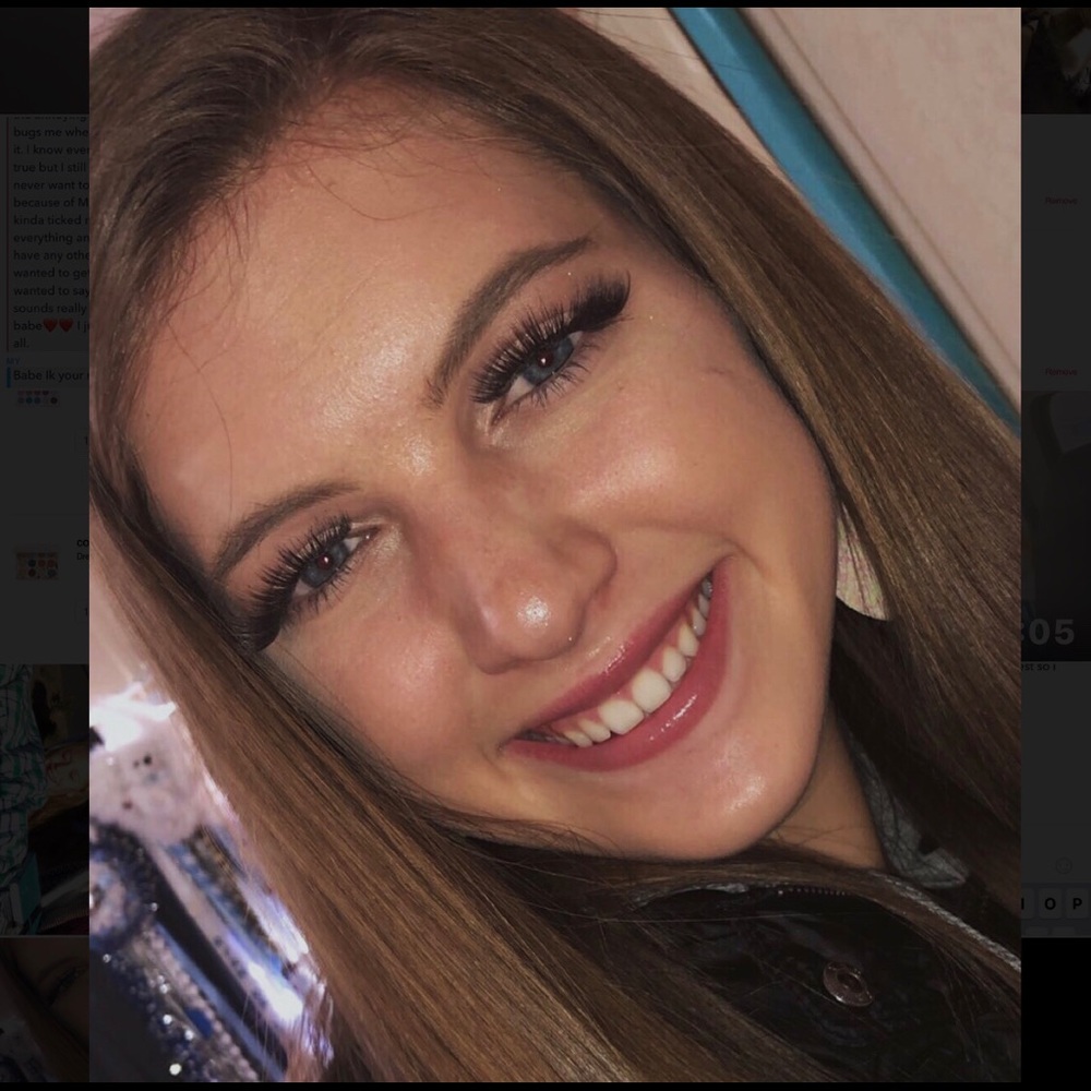 Meet your Posher, Karlie
